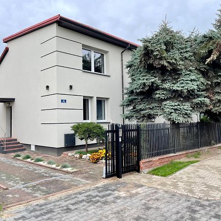 Przestronny Apartament W Centrum Miasta Radom Kültér fotó