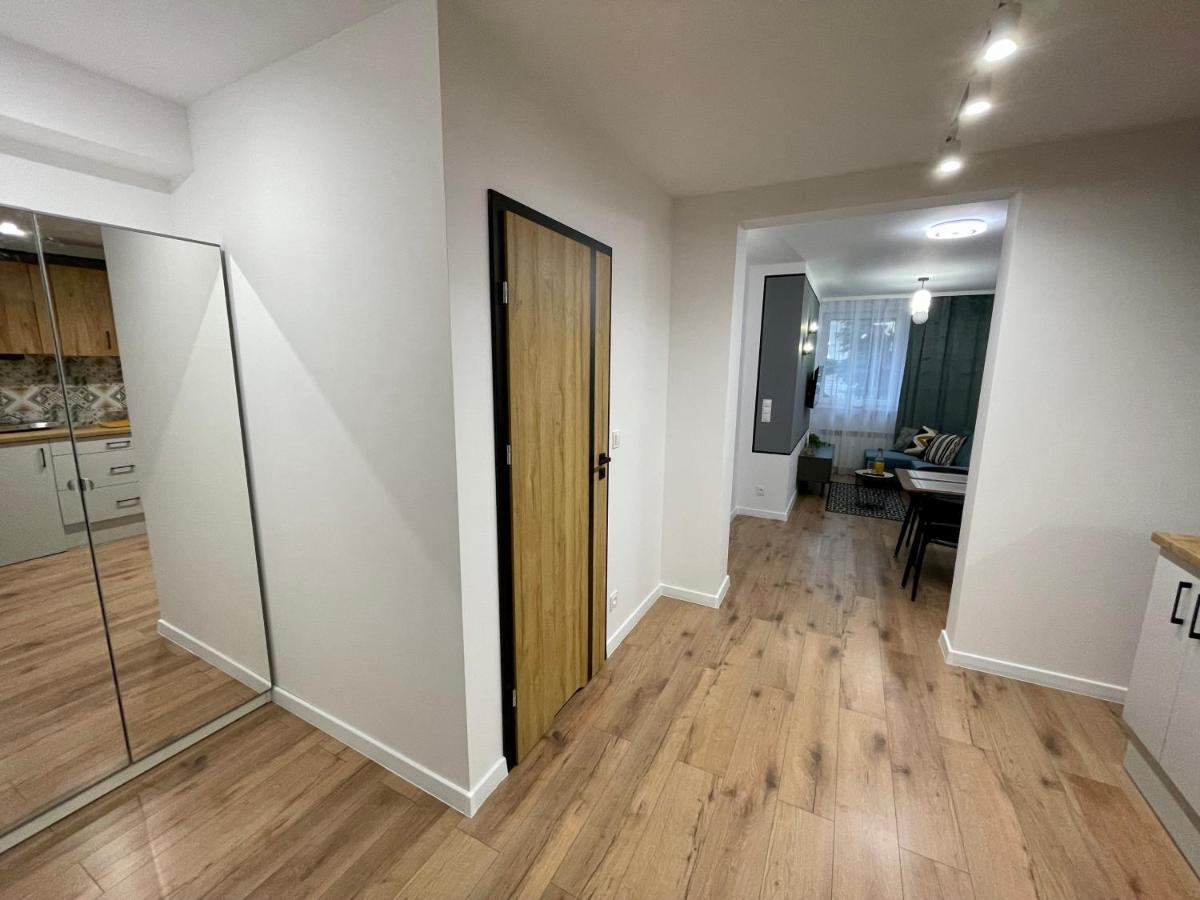 Przestronny Apartament W Centrum Miasta Radom Kültér fotó