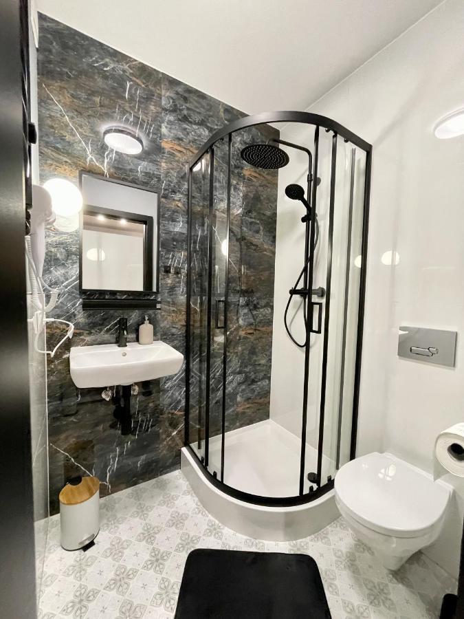 Przestronny Apartament W Centrum Miasta Radom Kültér fotó